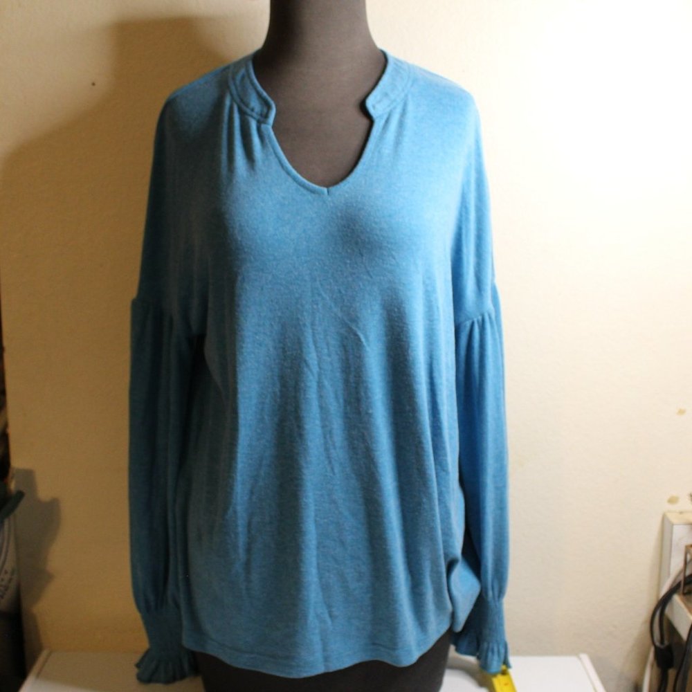 Ahtwiy poof sleeve sweater
